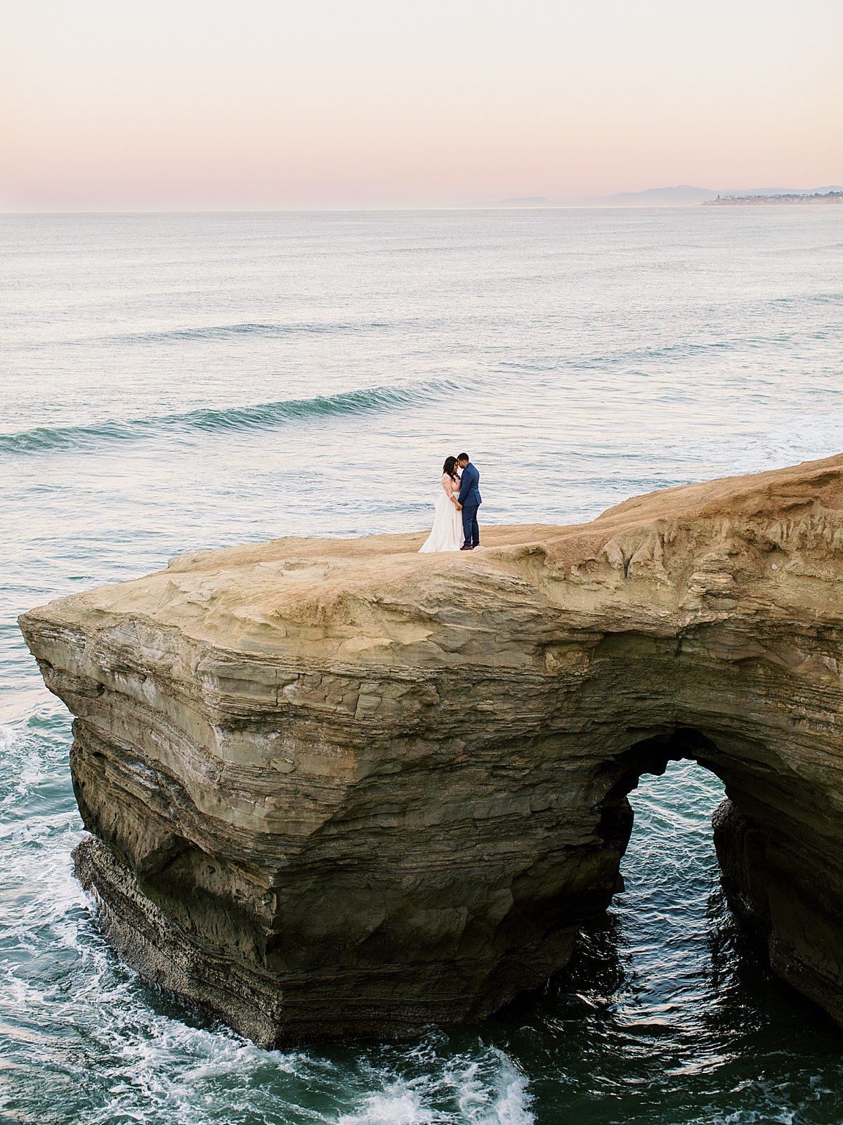 Sunset Cliffs romantic portraits - San Diego Photographer